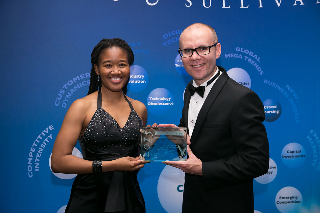 redaviasolar_rental-solar-power_frost-sullivan-company-award